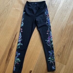 Sarah Glaser glacier lines, floral leggings, small